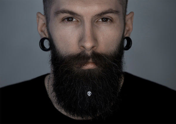 how to style the beard with silver skull beard beads, Italian design of Krato Milano